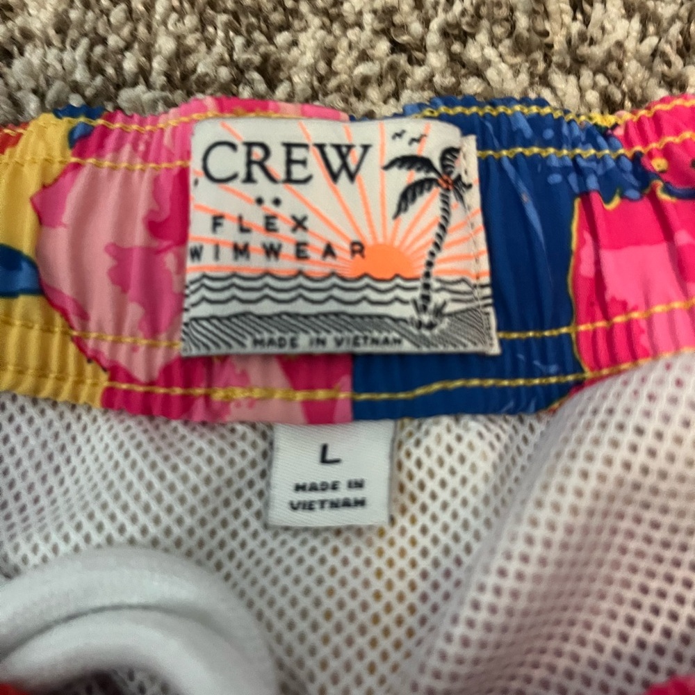 Colorful Patterned Swim Shorts Set - Picture 8 of 11